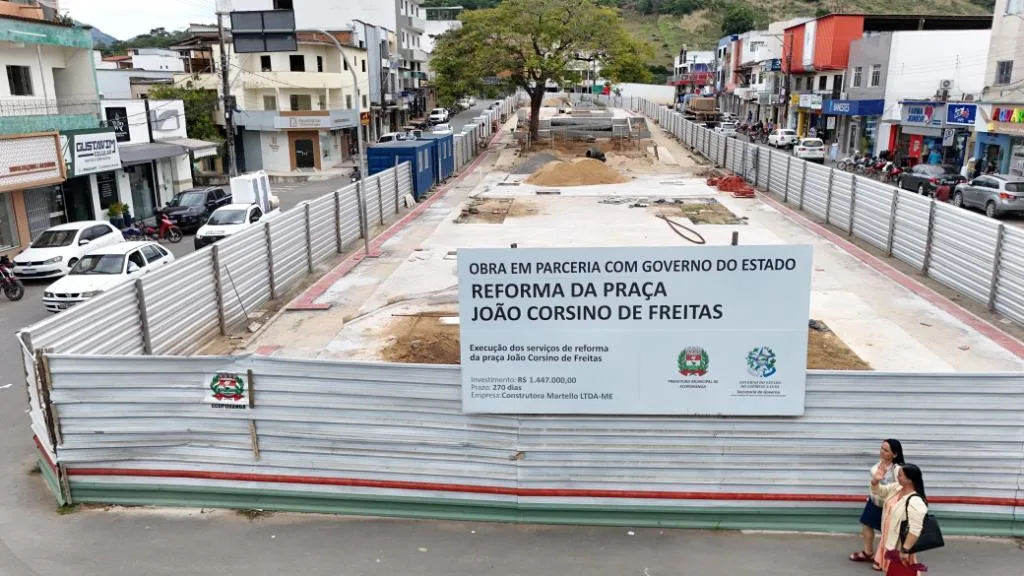 Reforma da Praça João Corsino de Freitas