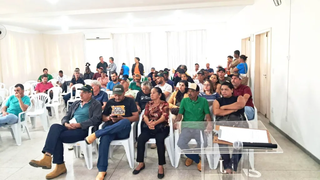 Projeto leva mudas, equipamentos e orientação técnica para agricultores de Montanha ampliarem