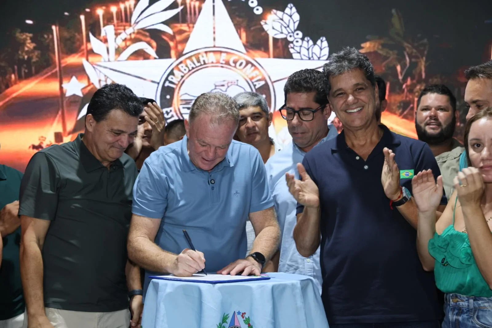 Governador Casagrande anuncia investimentos e inaugura obras em Boa Esperança