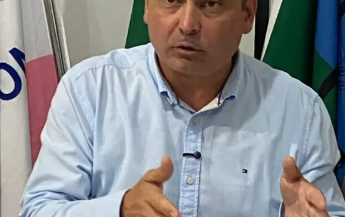 Prefeito de São Mateus cria espaço provisório para ambulantes após recomendação do MPES