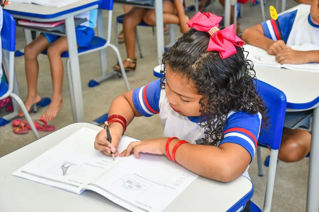 Estudantes de Linhares iniciam recesso escolar com retorno previsto para 21 de julho