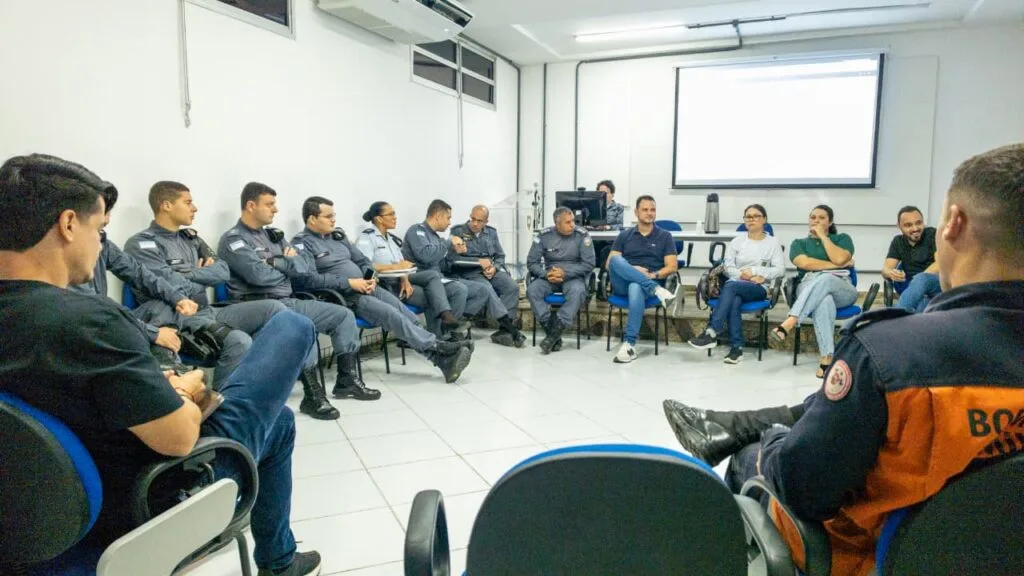 Preparativos para Expolinhares 2026 começam com grande reunião