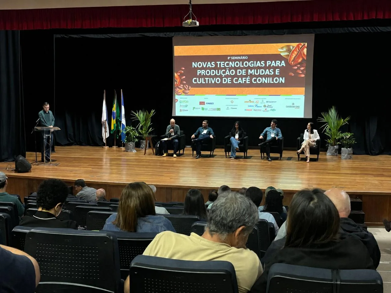 Seminário em Linhares destaca novas tecnologias para cultivo do café Conilon