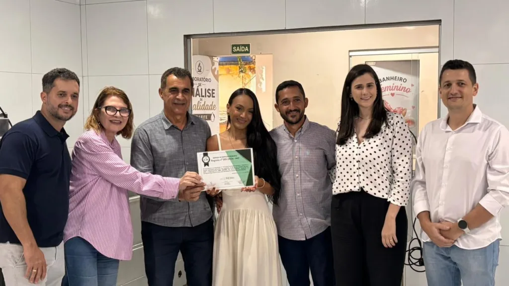 Prefeitura de Montanha e Prodnorte entregam primeiro registro do SIM para o Laticínios Real Lácteos